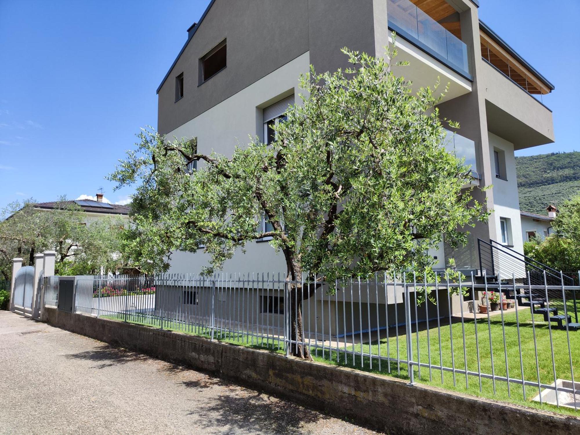 Oasi Degli Ulivi Apartment Riva del Garda Exterior photo