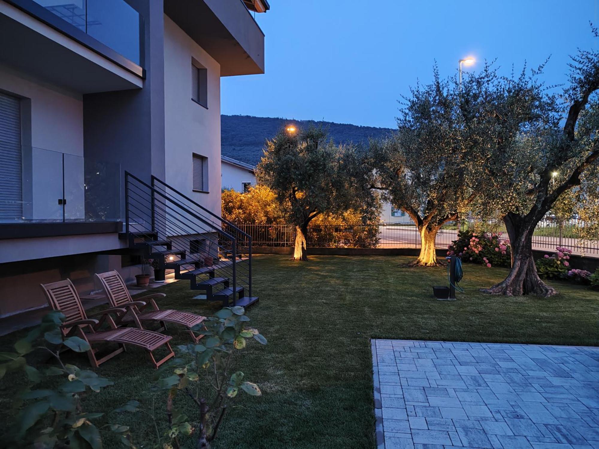 Oasi Degli Ulivi Apartment Riva del Garda Exterior photo