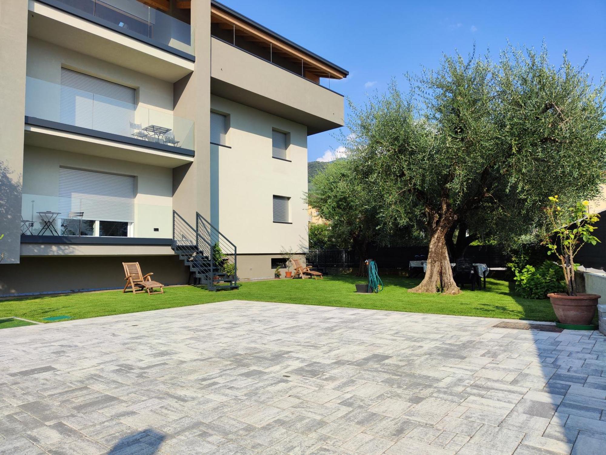 Oasi Degli Ulivi Apartment Riva del Garda Exterior photo