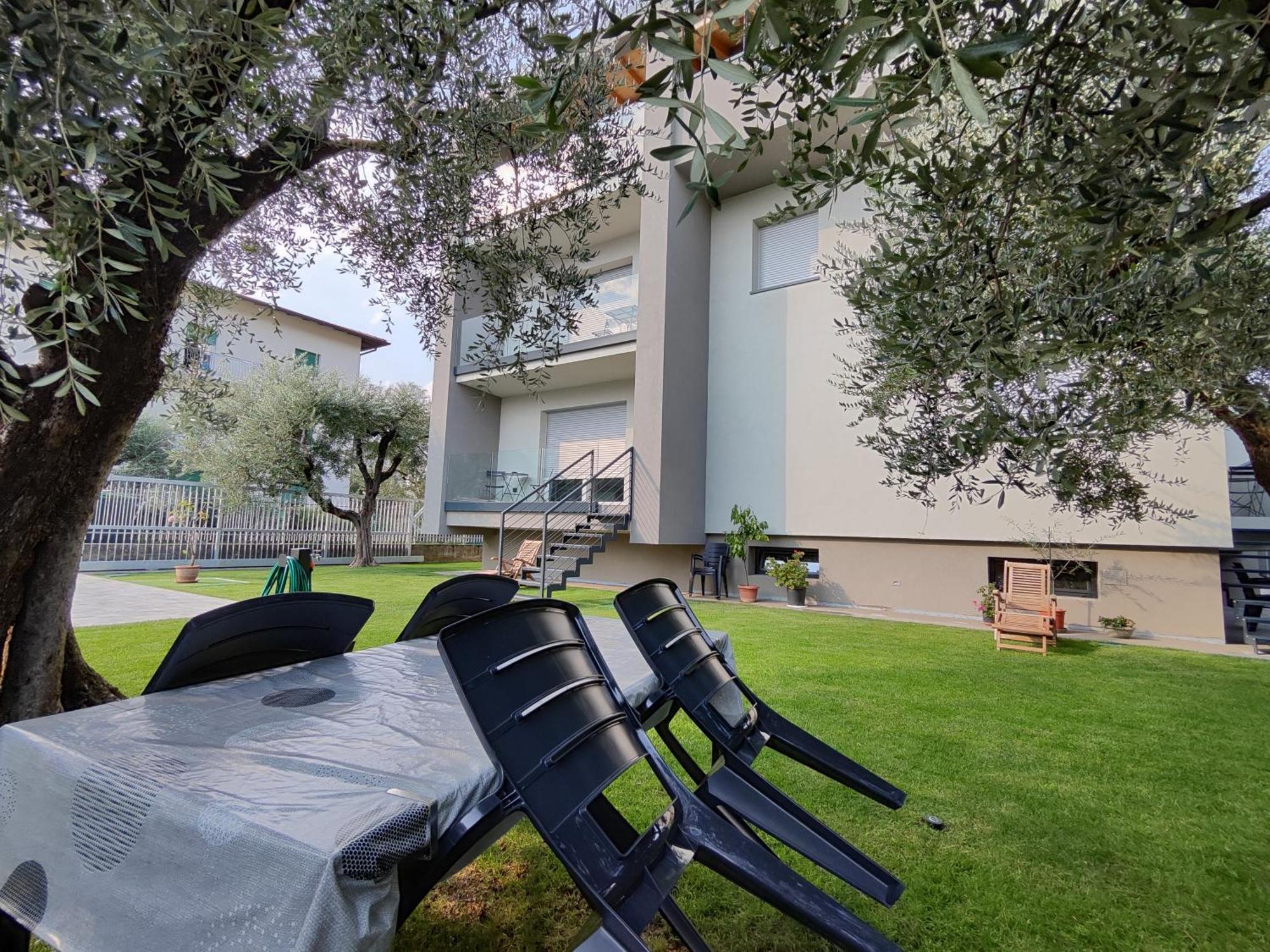 Oasi Degli Ulivi Apartment Riva del Garda Exterior photo